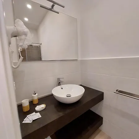 Leonardo 3* פומפיי