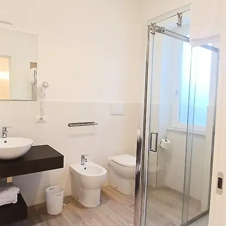 Leonardo 3* פומפיי