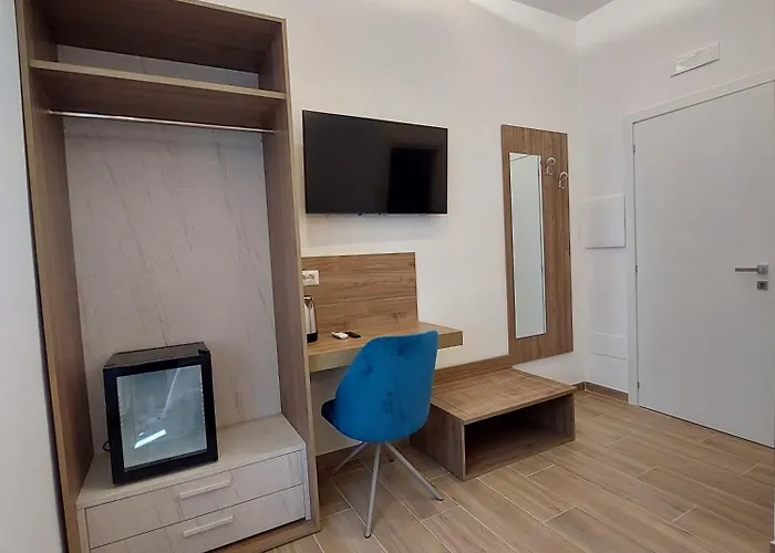 Leonardo Pensión 3*